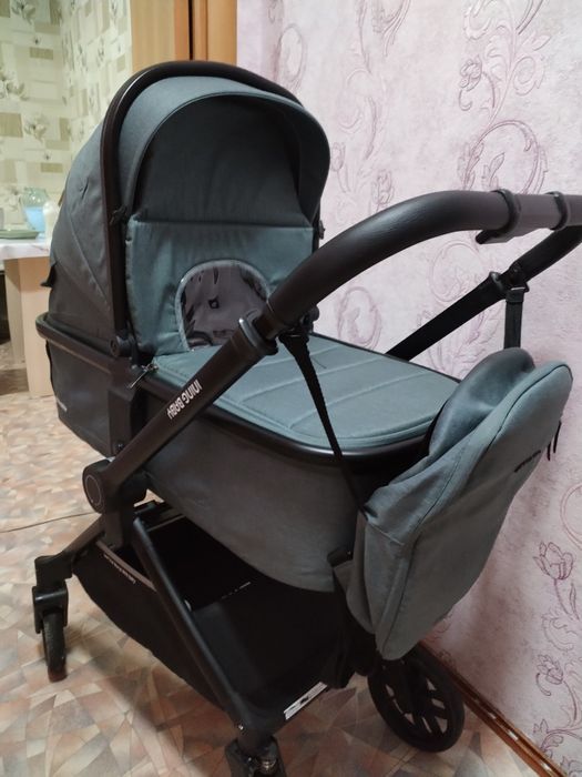 Продам детскую коляску 2в1