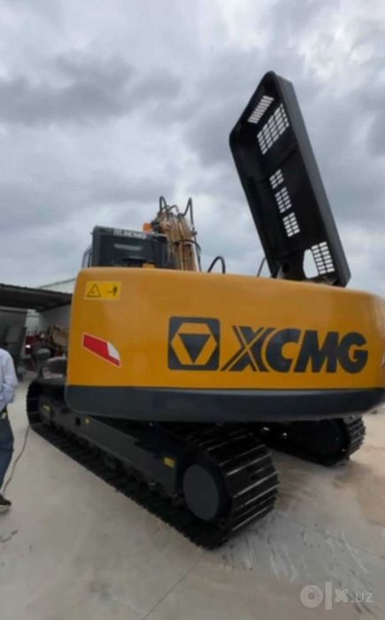 Экскаватор XCMG XE215D (Гусеничный)