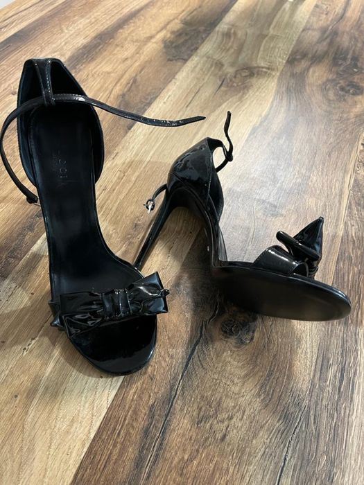 Sandale Gucci marimea 39