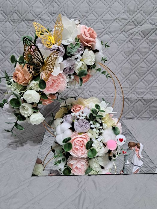 Aranjamente florale naturale sau artificiale