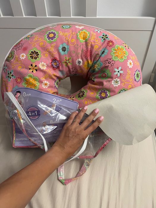 Perna bebe si alaptat Chicco Boppy 4 in 1