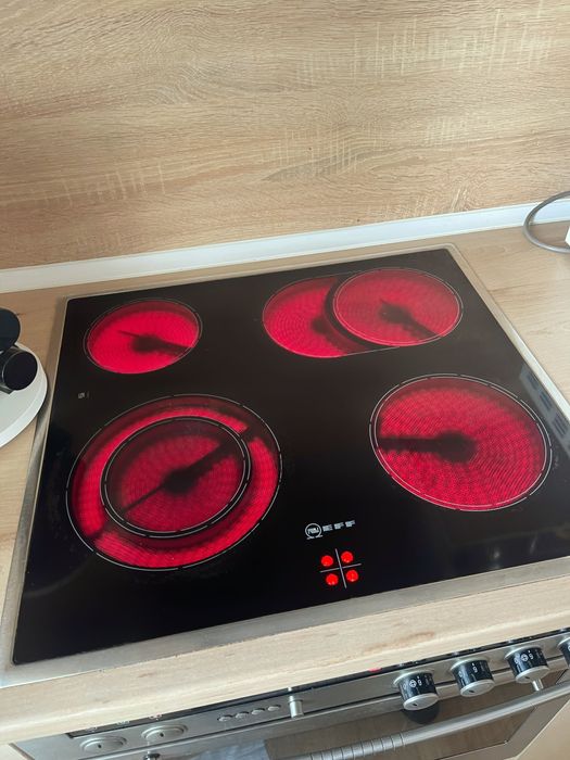 Готварска печка за вграждане NEFF, перфектно състояние