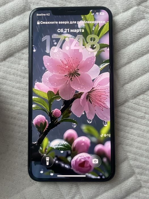 Продам Iphone 11 PRO Max