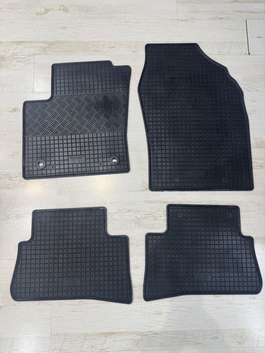 Гумени стелки  за Toyota Chr