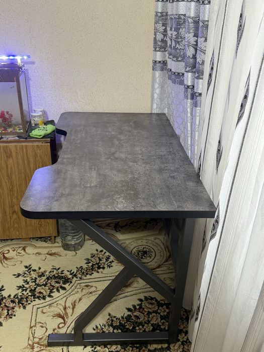 Срочно, продается!!! Новый стол для работы,учёбы, гейминга