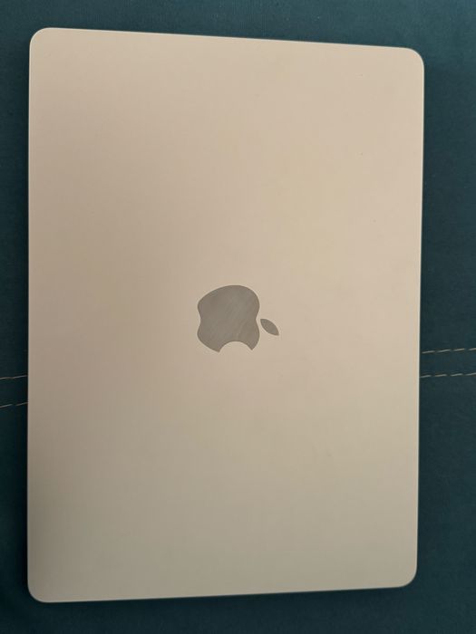 Macbook Air M3 2024