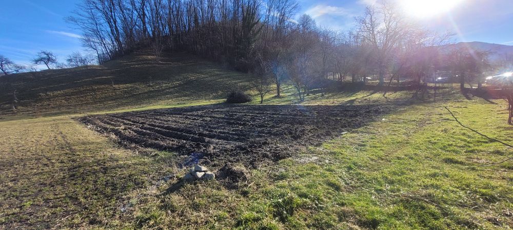 Teren de vânzare in localitatea Baru