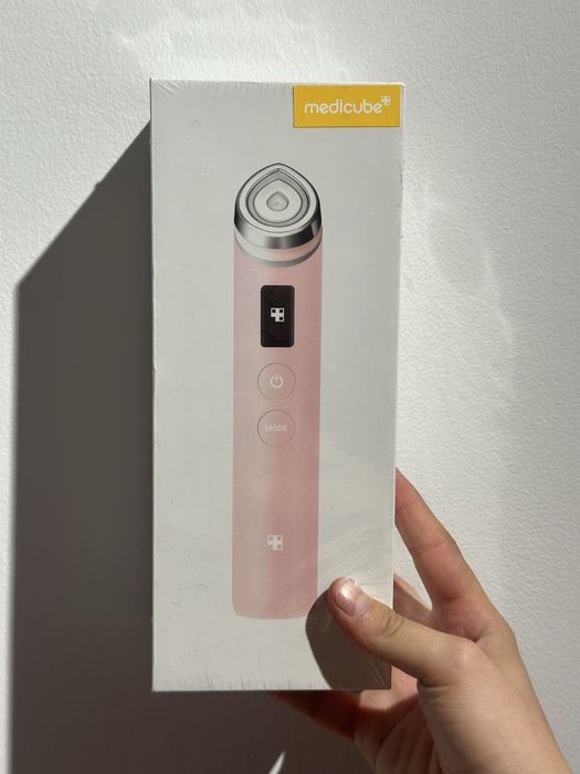 Medicube микротоковый массажер