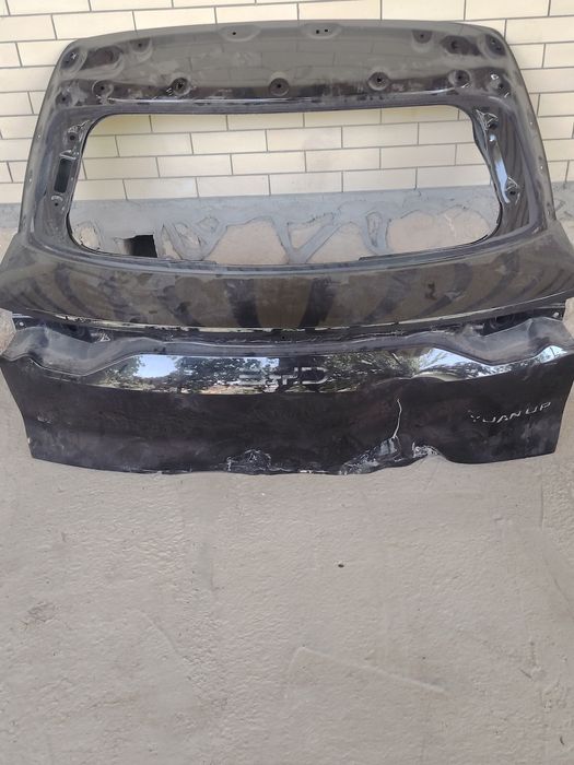 Byd yuan up orqa kapot