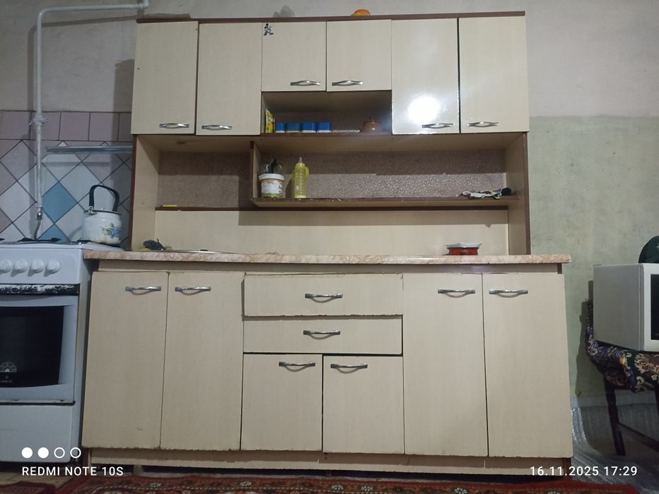 Kuxinniy garnitur кухонный гарнитур