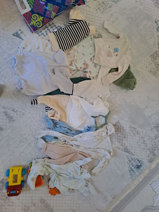 Отдам детские вещи