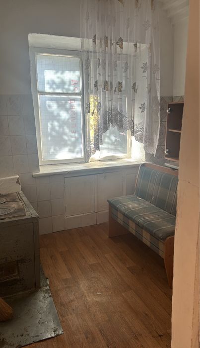 Продам квартиру срочно 2 этаж