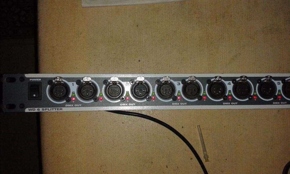 Splitter Dmx 1 in 6 out. WORK PRO WD 6 DMX SPLITTER