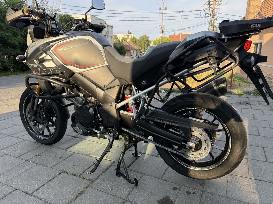 Vand Suzuki vestrom 1000 DL