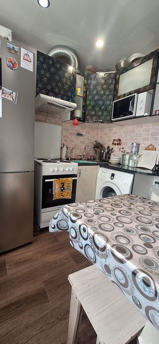 Продам 4х комн квартиру