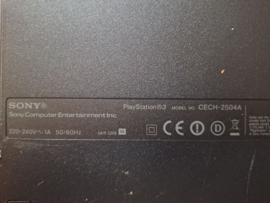 PlayStation 3 Slim 160GB + 2 Оригинални Джойстика + 10 Игри