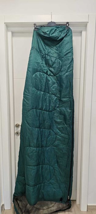 Set camping – 2 saci de dormit + 1 pătură