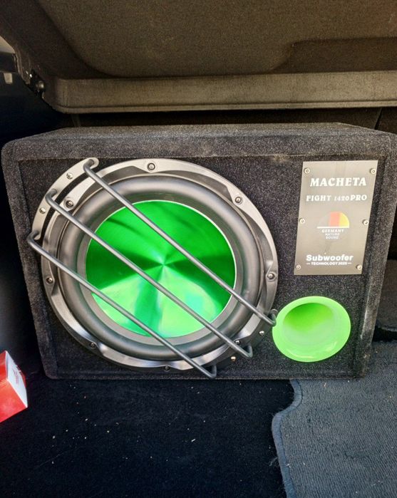 Авто аксесуарлар сотилади сирена, мигалка, калонка, самбуфер комплект