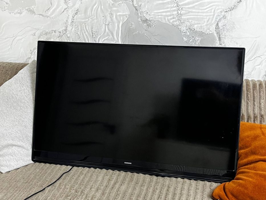 Продаётся телевизор Самсунг б/у