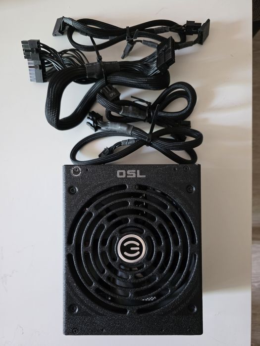 Sursa EVGA 750w 80+ gold full modular