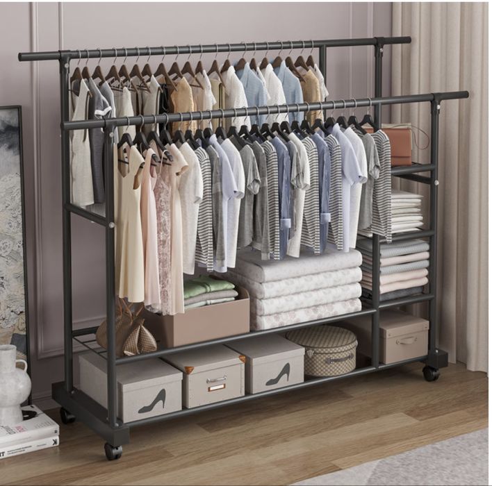 Гардеробная вешалка на колёсиках