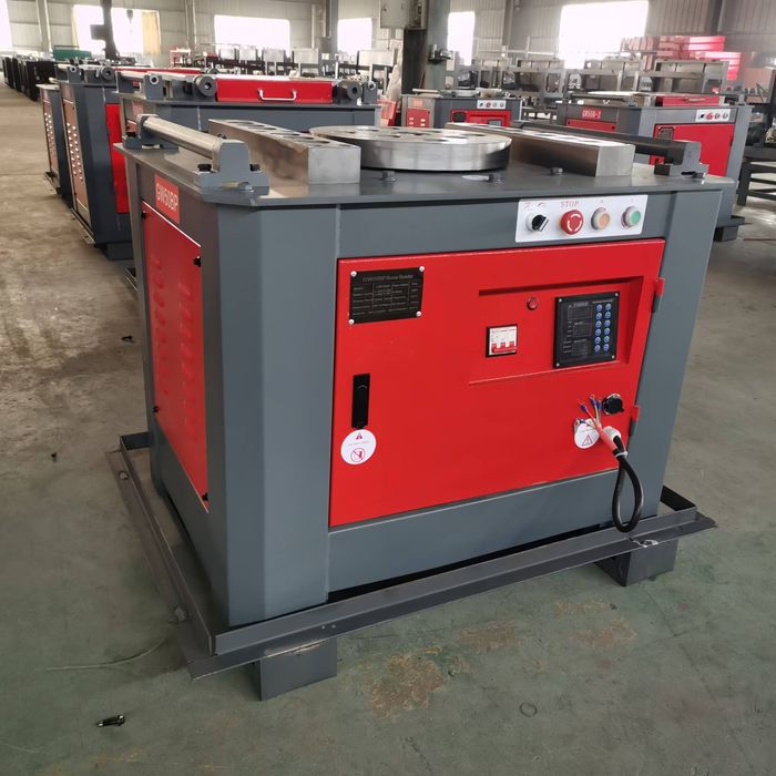 Masina de fasonat otel beton UDF 50BP