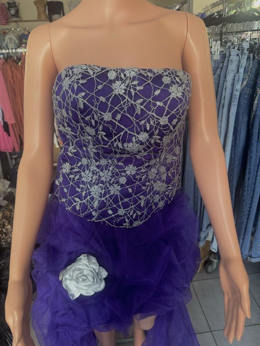 Официална рокля