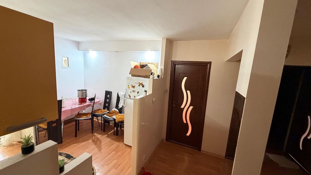 Închiriez ap 3 cam Central Calan Hunedoara, et2