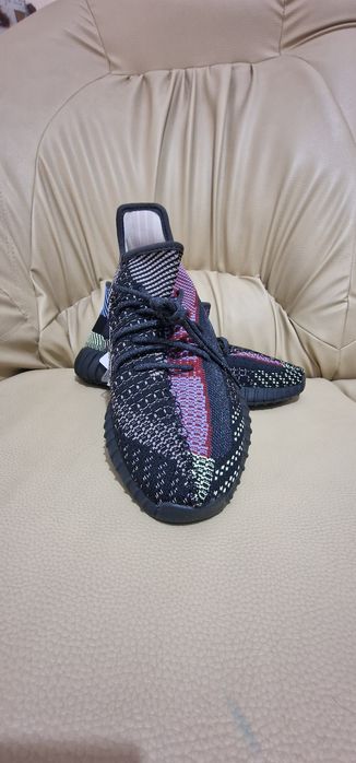 Yeezy     Yechil