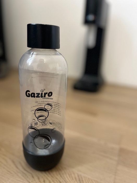 Уред за газирана вода Gaziro с две бутилки