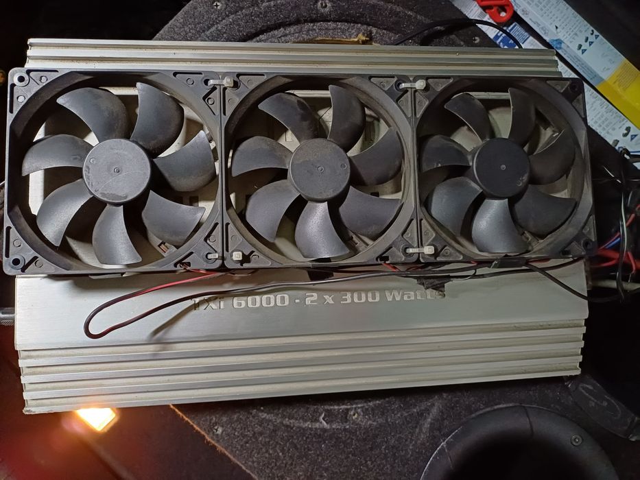 Amplificator HIFONICS Titan TXI 6000 ( Statie auto 600w RMS)