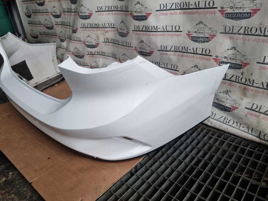 Bara spate cu mic defect JX7B-17H773-EBPRAA Ford Focus Mk4 Sedan