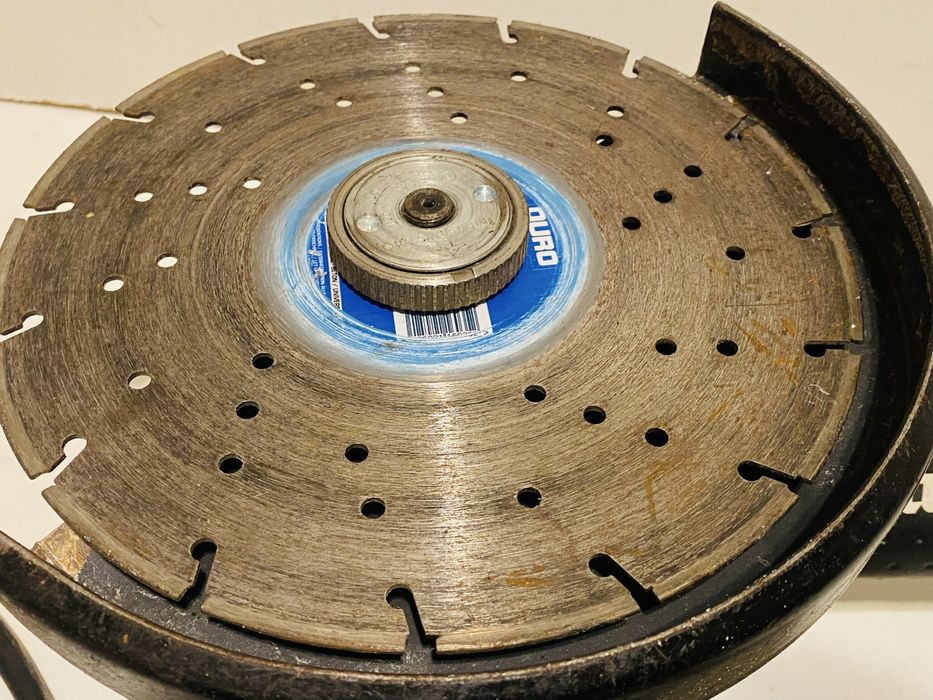 Makita flex GA 9020 R