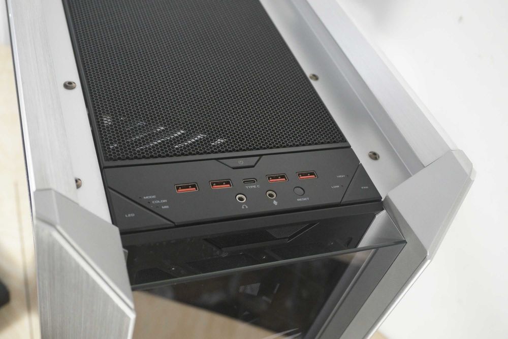 [САМО ЛИЧНО] Кутия Asus ROG GX601 Helios white PC case /вкл. ДДС