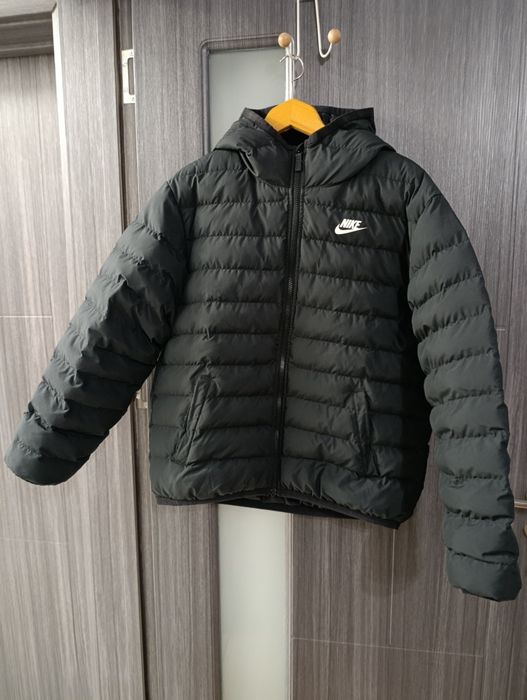 Зимно юношеско яке с качулка Nike Sportswear Lightweight Synthetic Fil