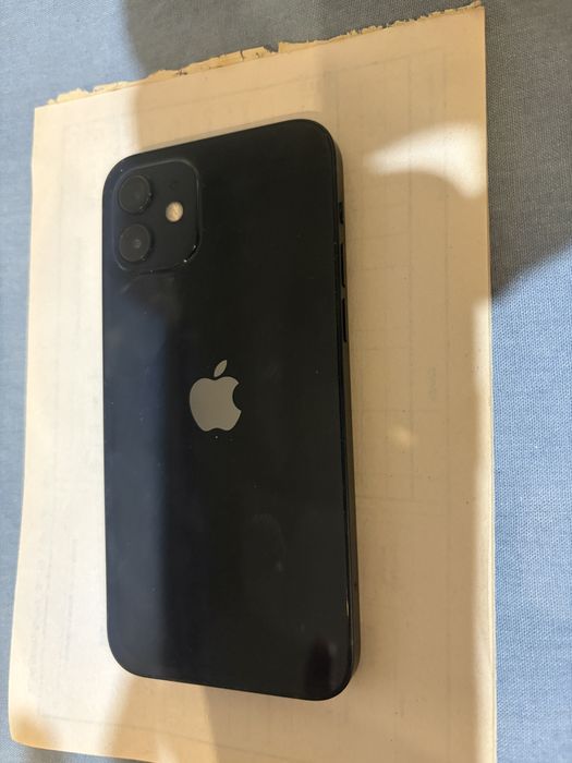Iphone 12 64 GB черен