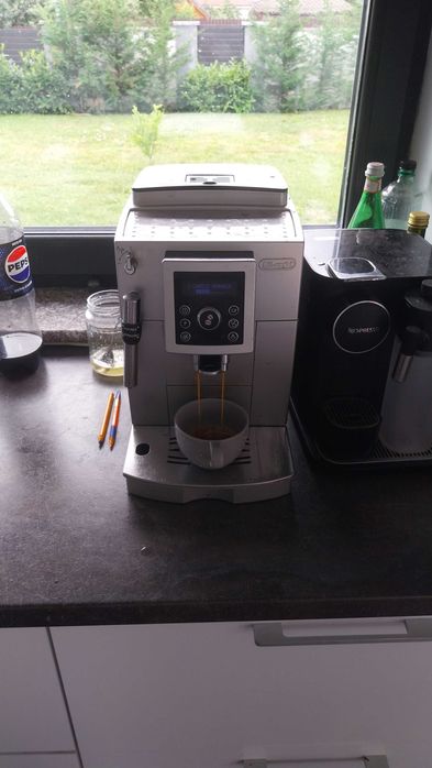Vand expresor Delonghi