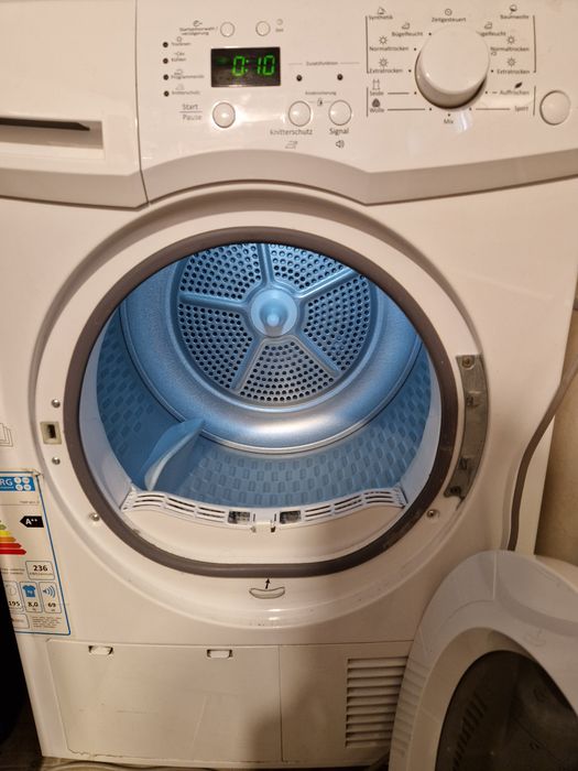 Продавам сушилня с термопомпа