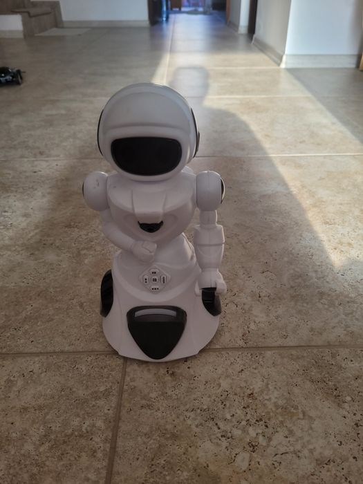 Vând robot pentru copii