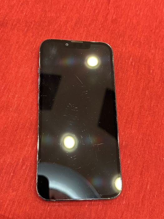 Iphone 13pro 128gb za chasti