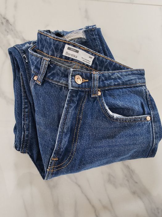De vânzare blugi Bershka