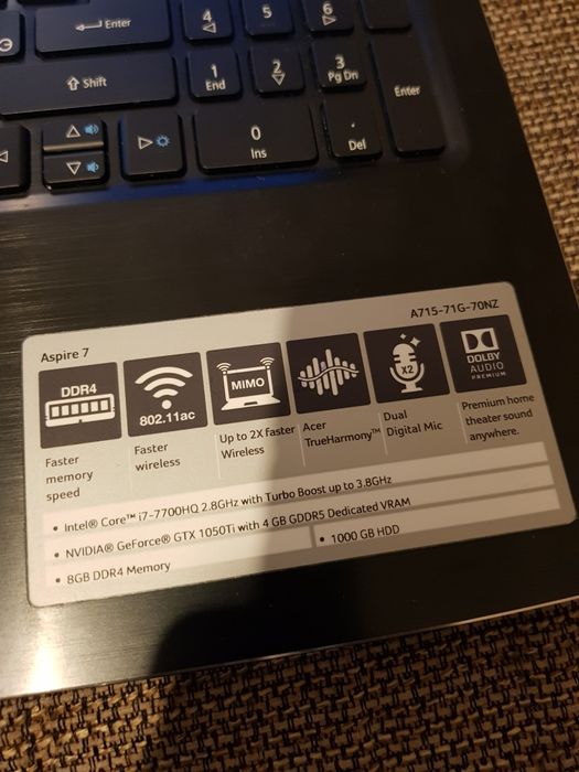 Продам ноутбук acer aspire 7