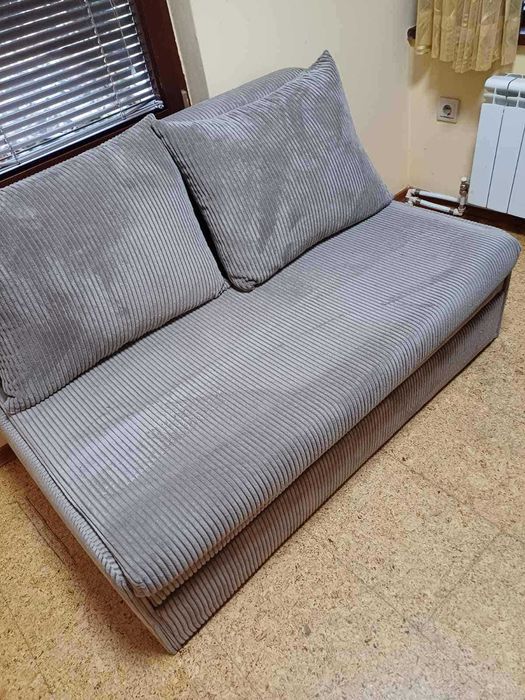 Диван за трапезария