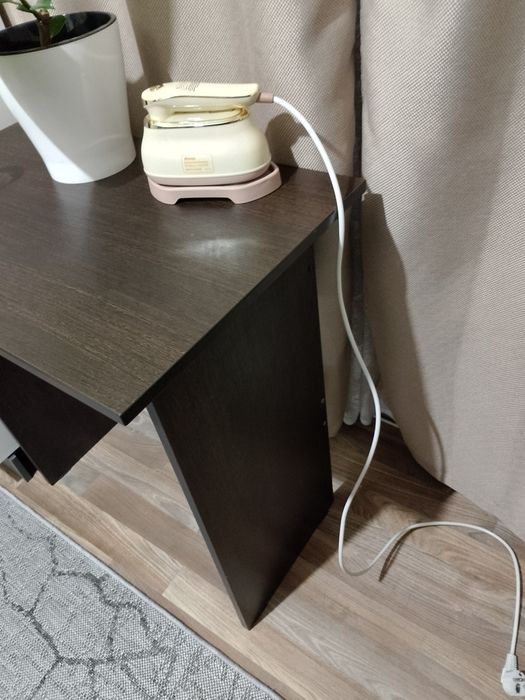 Продам стол компьютерный