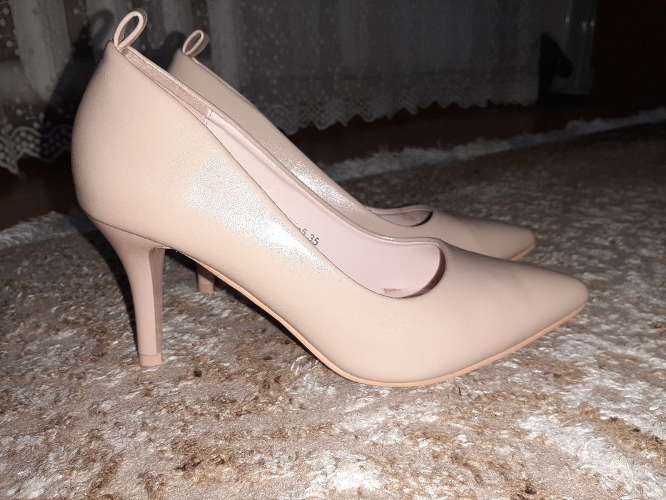 Продам туфли женские