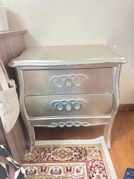 Продам спальный гарнитур