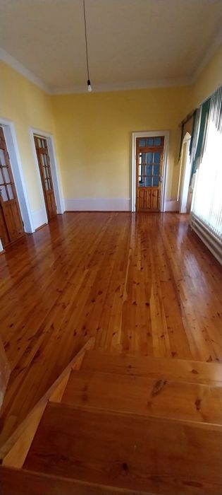 Уй ховли 4 сотих 8 хона сотилади