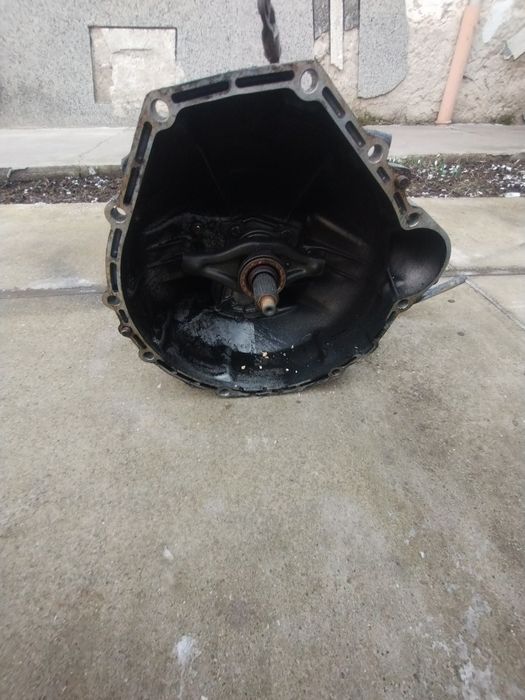 Части за Мерцедес 190 D