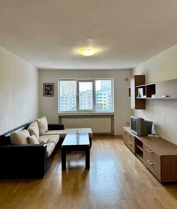 Дава се под наем Двустаен апартамент в София, Слатина - 65 кв.м за 450 € - Снимка #1