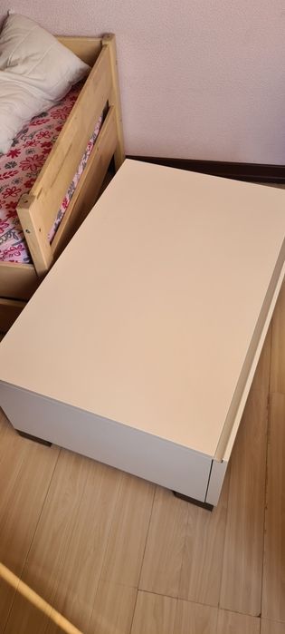 Тумба с выдвижным ящиком